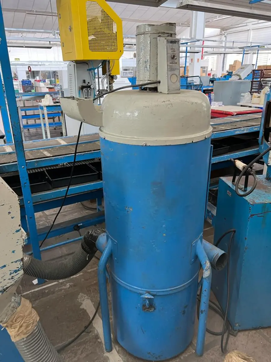 LOTE 084 - coletor de pó