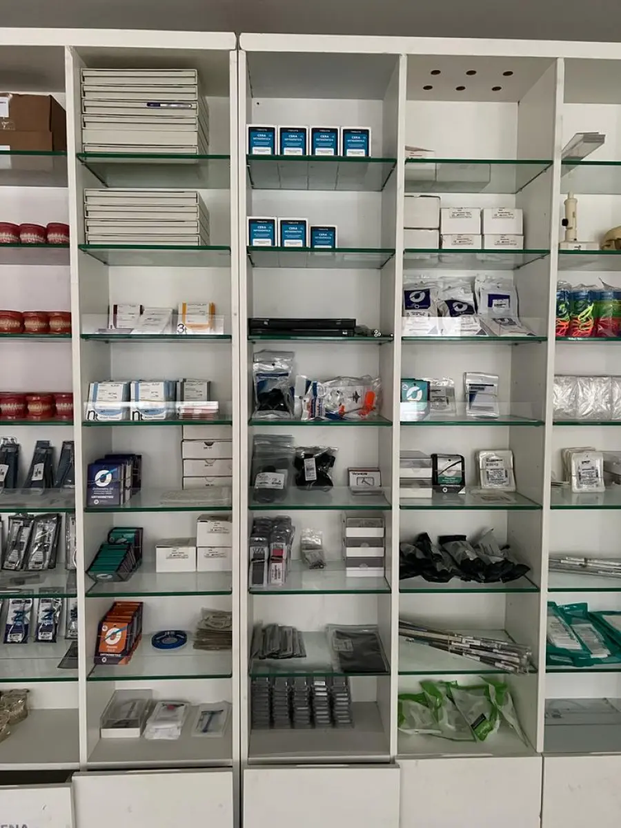 LOTE 000 - PRODUTOS ODONTOLÓGICOS