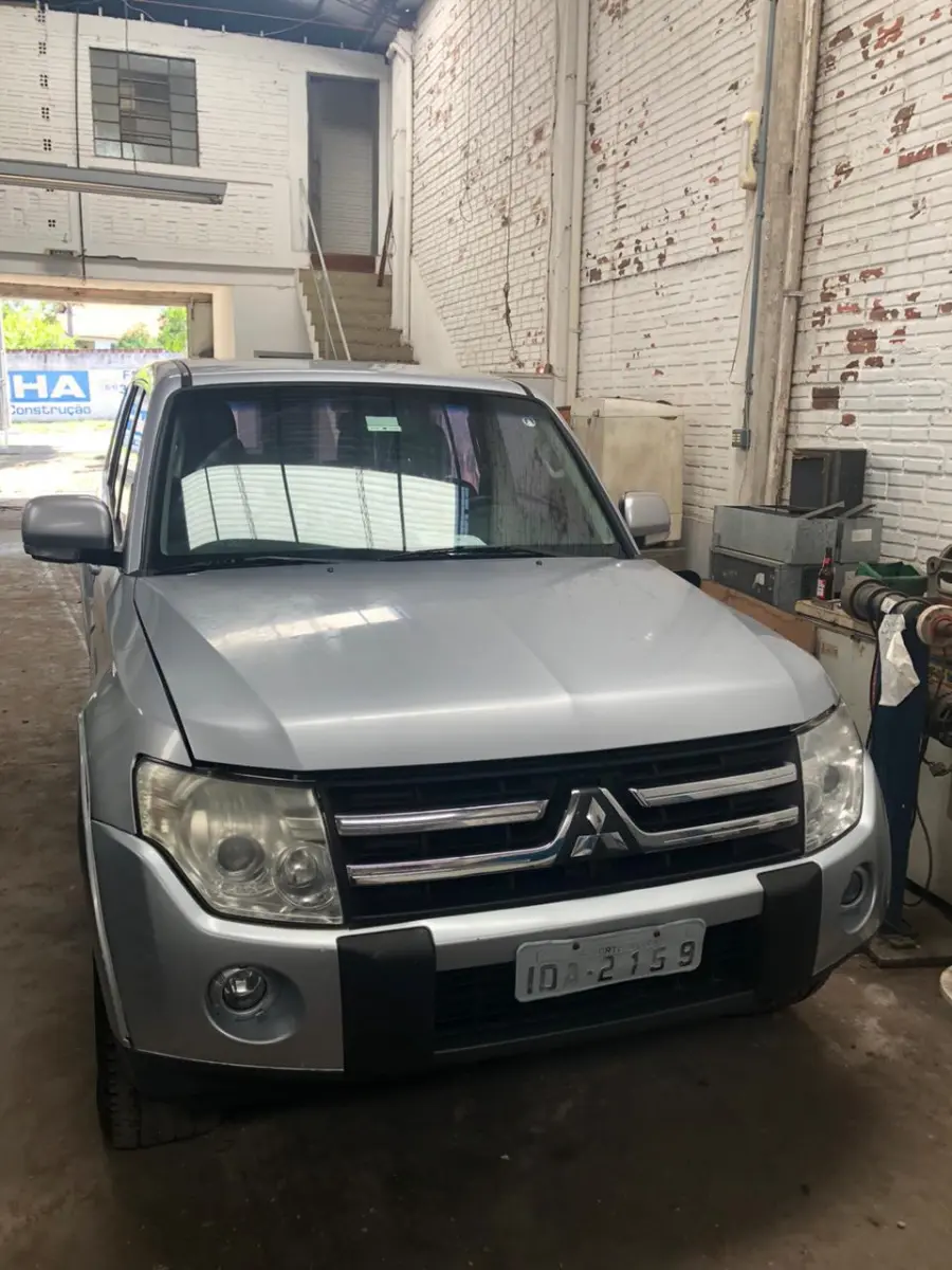 LOTE 000 - Pajero HPE 3.8 G 2007/2008, cor: prata.