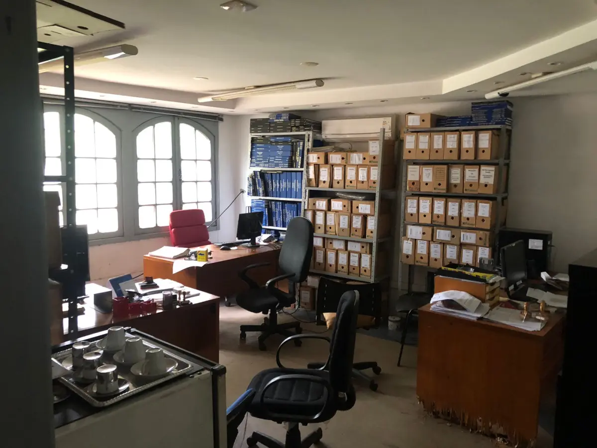 LOTE 001 - Um terreno c/1.360,00m², caracterizado c/o nº11, do desmembramento, sito no Beco de Servidão em continuação da R. Dona Alzira, sob nº 952