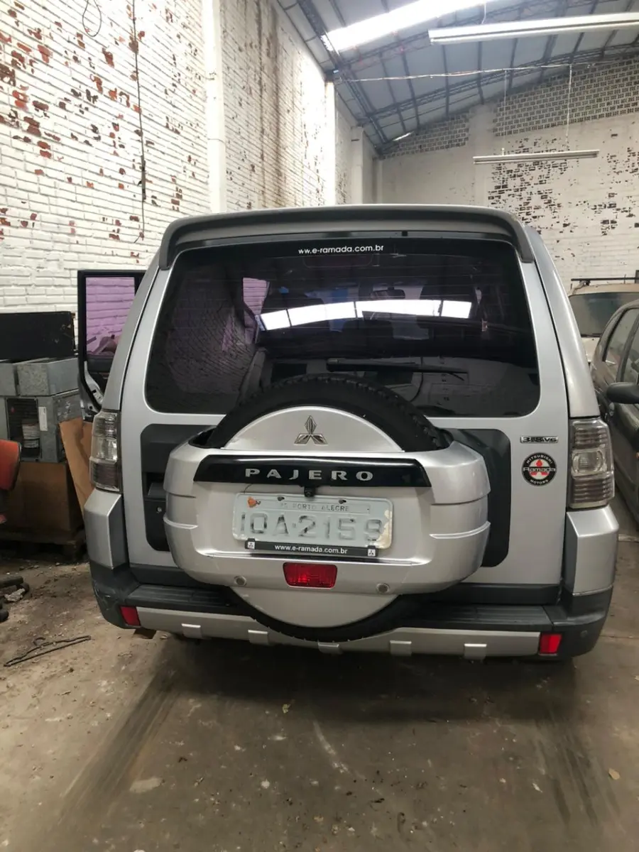 LOTE 000 - Pajero HPE 3.8 G 2007/2008, cor: prata.
