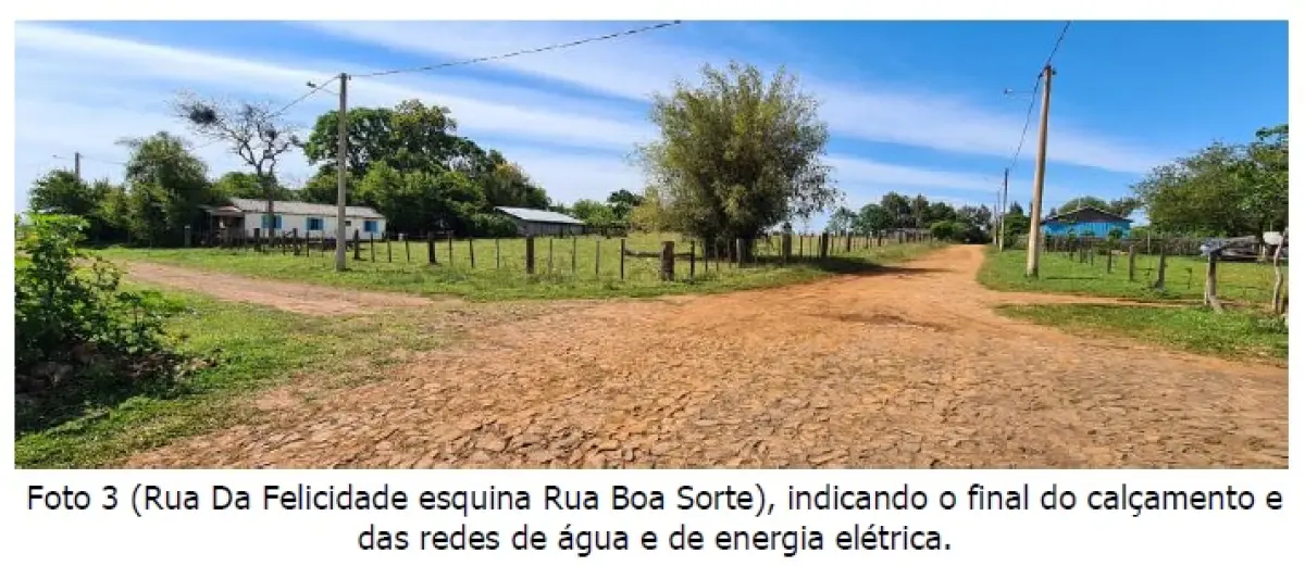 LOTE 000 - Uma área de terrenos, de forma irregular, localizada na Vila Progresso Área total do terreno é de 4.800,00m