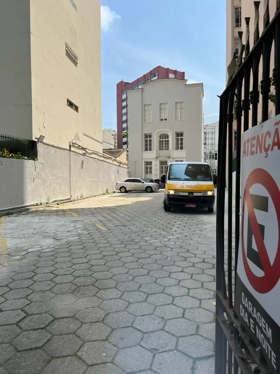 LOTE 001 - ÚNICA GRANDE ÁREA À VENDA EM TODO O BAIRRO DO FLAMENGO/RJ > 13.900m2 DE TERRENO E 23.475M2 CONSTRUÍDOS