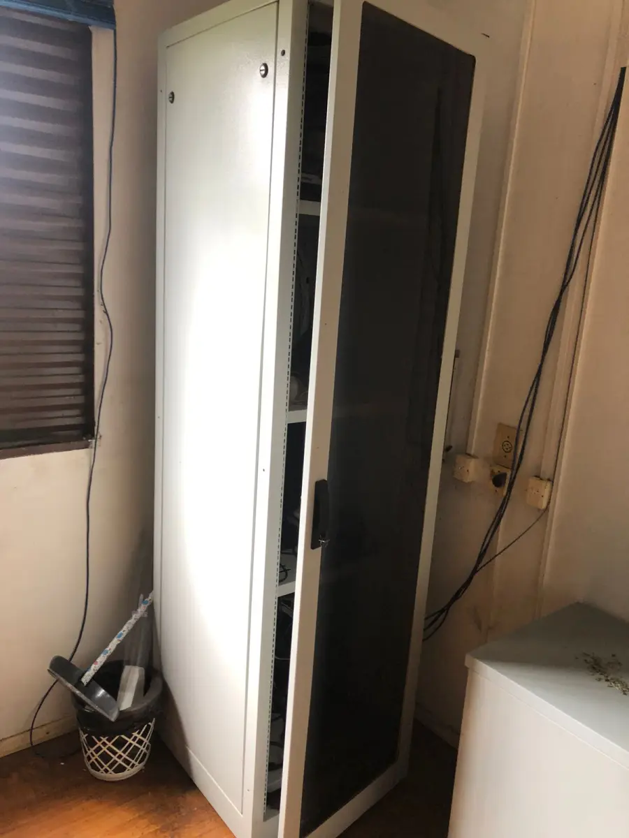 LOTE 000 - SILOS DE INOX – CALDEIRAS – TANQUES 100MIL L – BALANÇA RODOVIÁRIA – RESERVATÓRIO DE ÁGUA – UNO MILLE 95/96