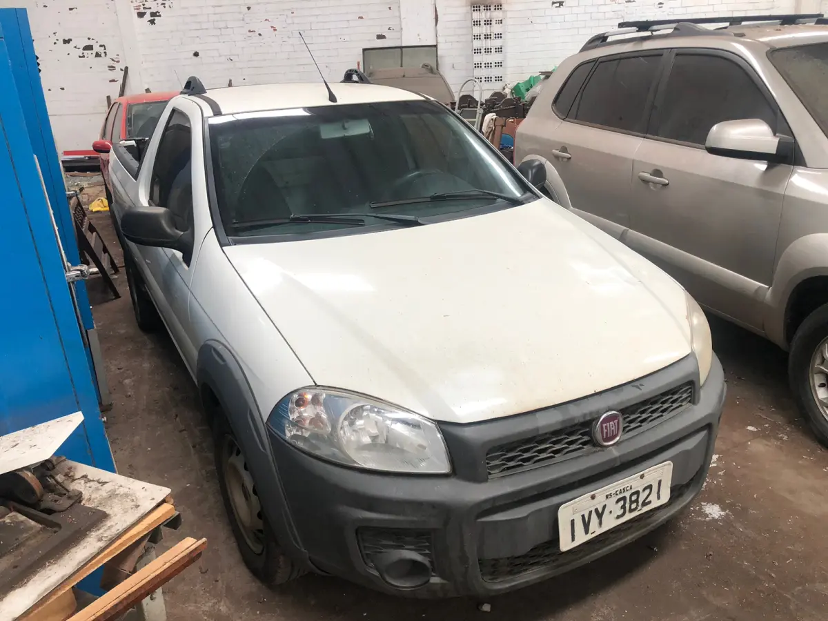 LOTE 000 - FIAT/STRADA WORKING, COR BRANCA, ANO 14/15