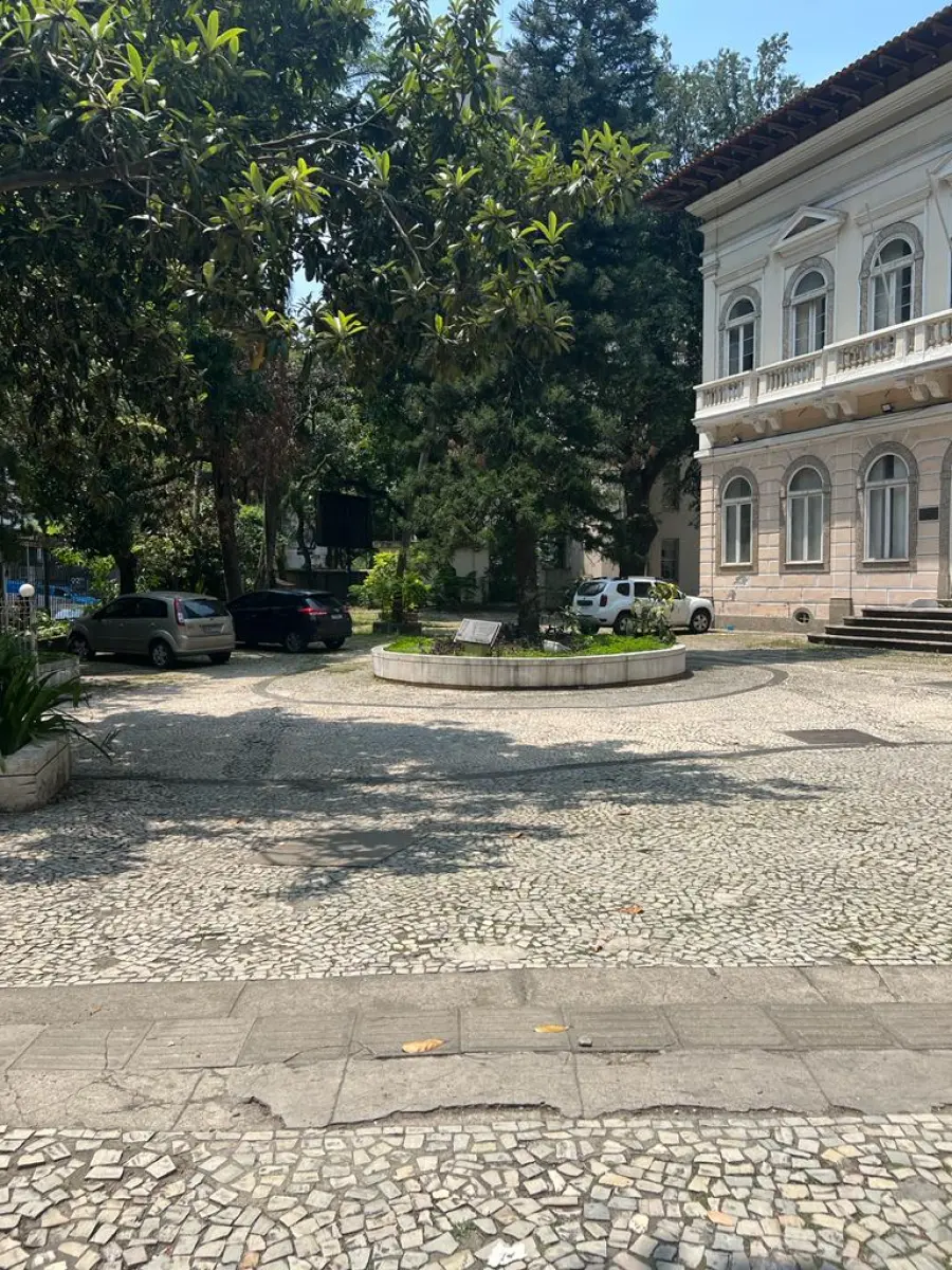 LOTE 001 - ÚNICA GRANDE ÁREA À VENDA EM TODO O BAIRRO DO FLAMENGO/RJ > 13.900m2 DE TERRENO E 23.475M2 CONSTRUÍDOS