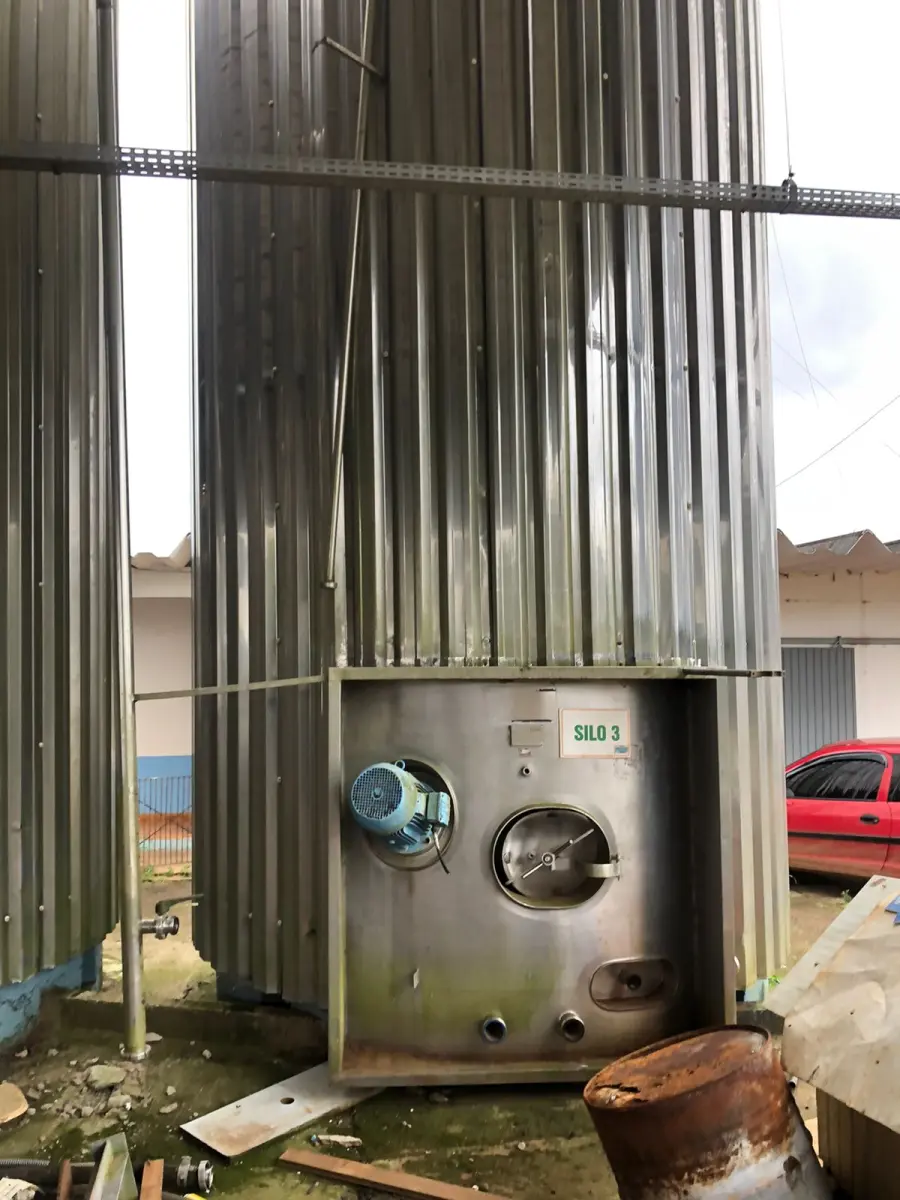 LOTE 000 - SILOS DE INOX – CALDEIRAS – TANQUES 100MIL L – BALANÇA RODOVIÁRIA – RESERVATÓRIO DE ÁGUA – UNO MILLE 95/96