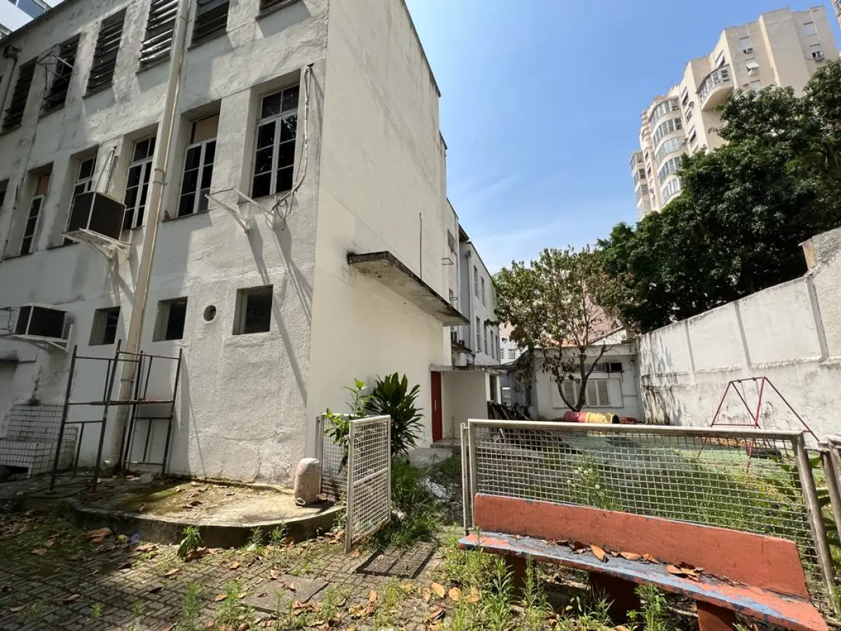 LOTE 001 - ÚNICA GRANDE ÁREA À VENDA EM TODO O BAIRRO DO FLAMENGO/RJ > 13.900m2 DE TERRENO E 23.475M2 CONSTRUÍDOS