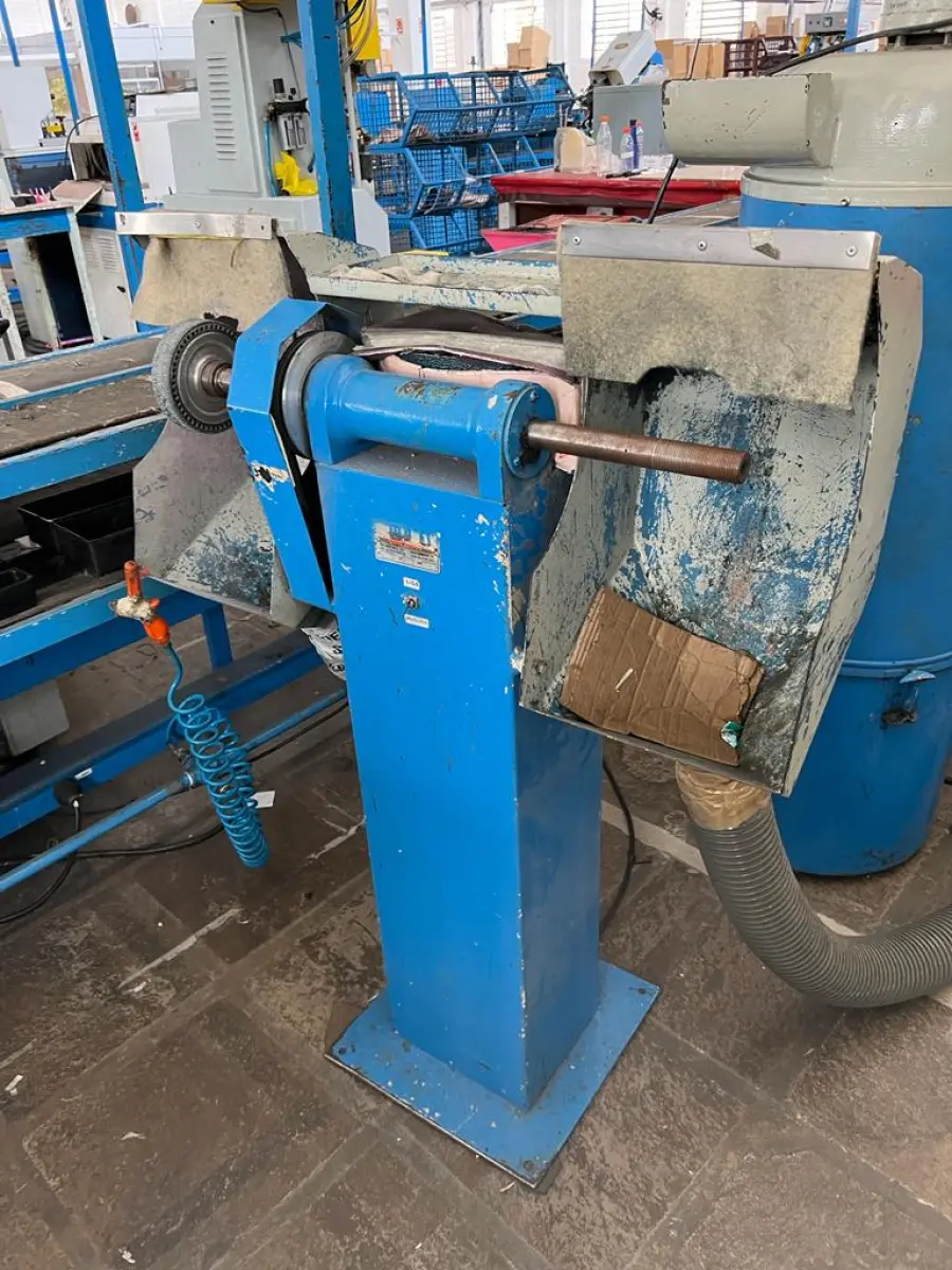 LOTE 085 - escova dupla