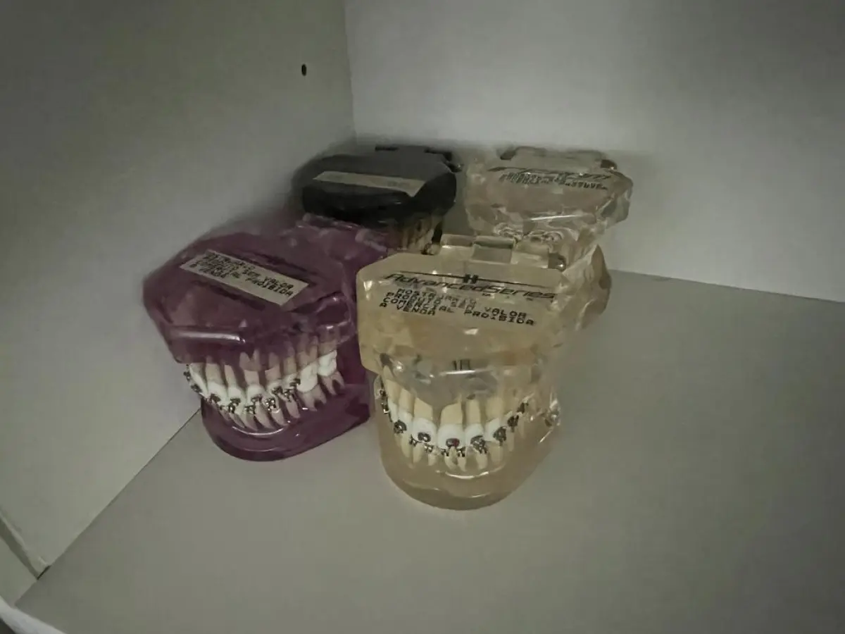 LOTE 000 - PRODUTOS ODONTOLÓGICOS