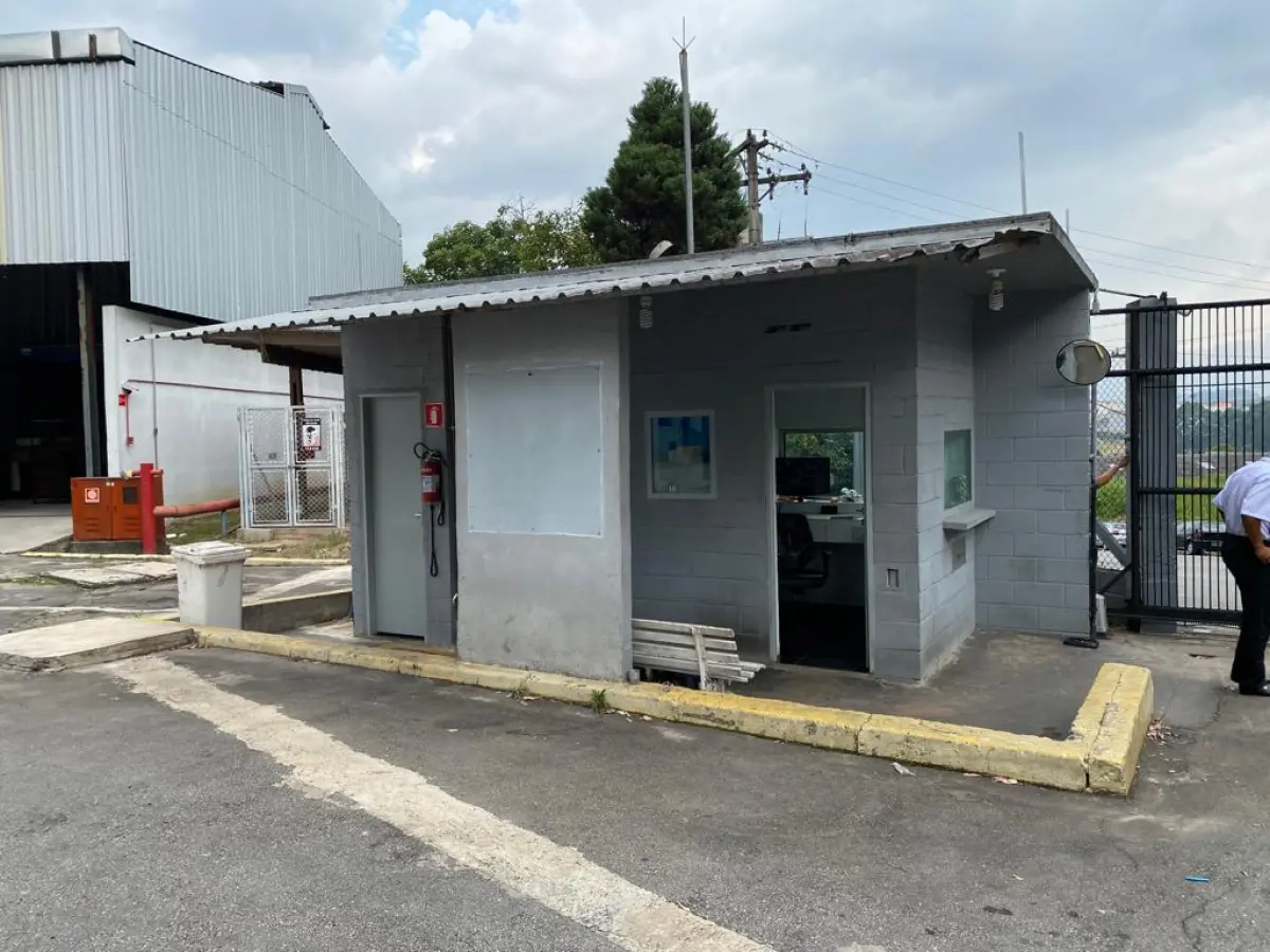 LOTE 001 - GRANDE IMÓVEL 14.600 EM DIADEMA SP AO LADO DA ROD. IMIGRANTES - COM LOCAÇÃO  atenção ENTREGA DE ENVELOPE ATÉ DIA 23/04 AS 15H