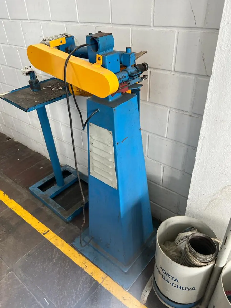 LOTE 090 - lixa adaptada para viras