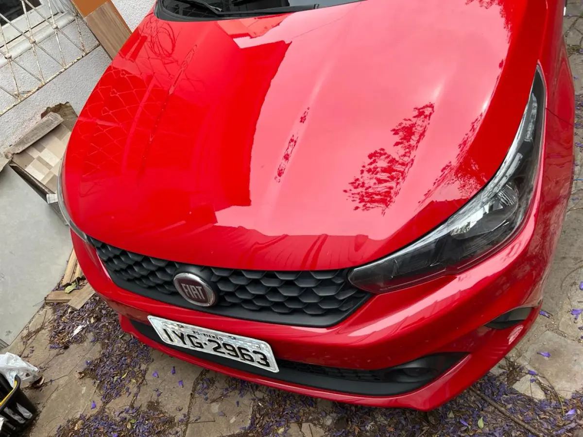 LOTE 000 - Fiat/Argo Drive 1.0, cor vermelha