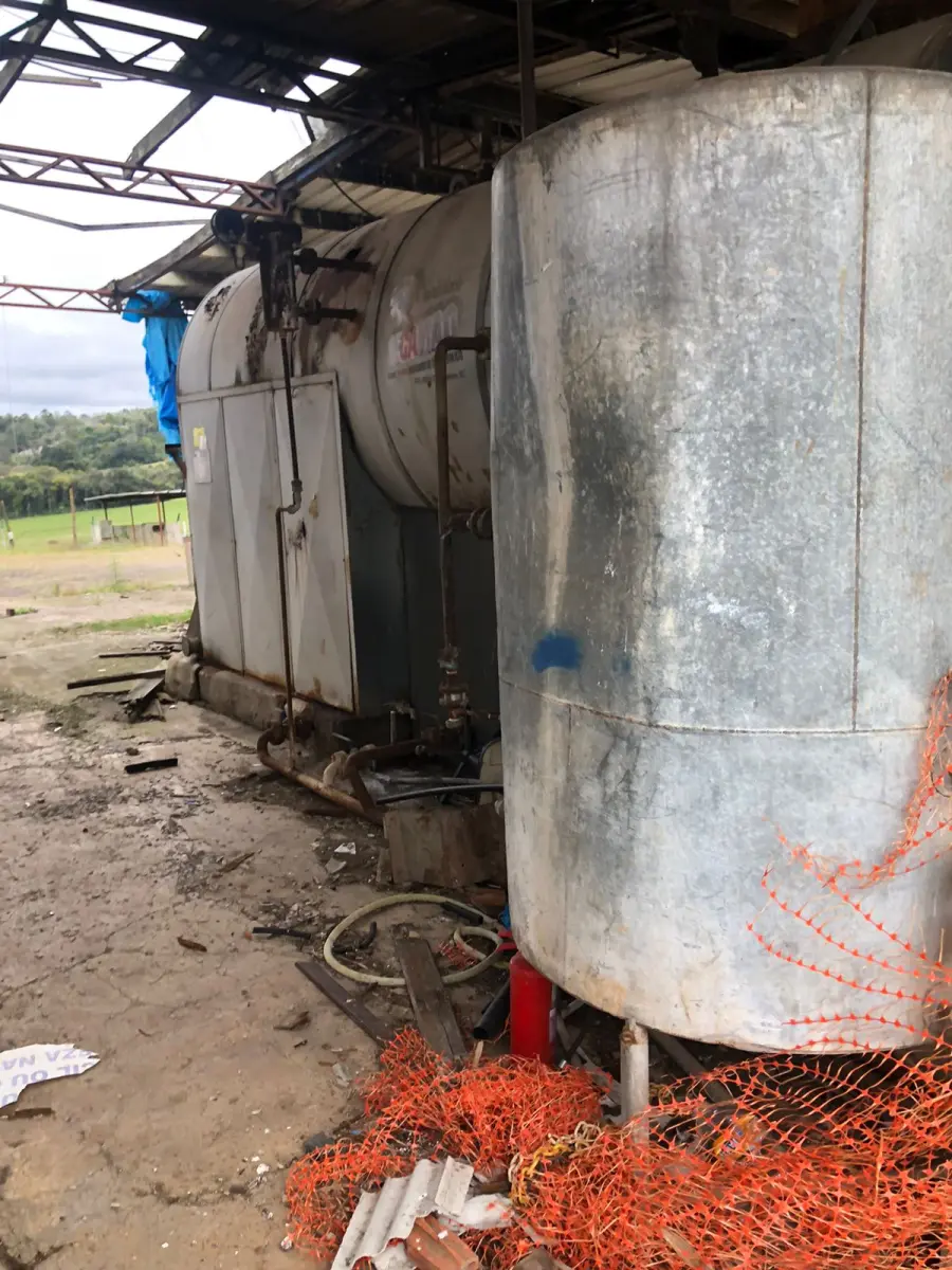 LOTE 000 - SILOS DE INOX – CALDEIRAS – TANQUES 100MIL L – BALANÇA RODOVIÁRIA – RESERVATÓRIO DE ÁGUA – UNO MILLE 95/96