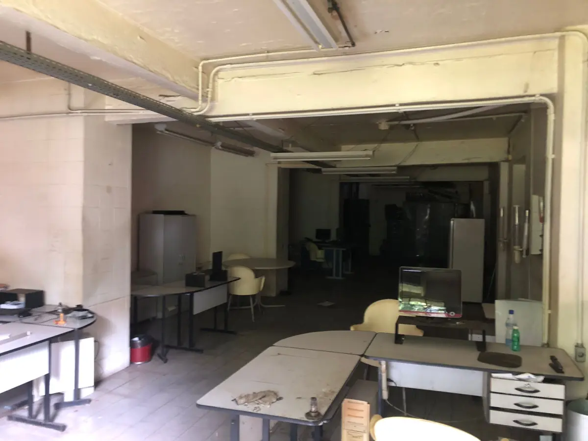 LOTE 001 - Um terreno c/1.360,00m², caracterizado c/o nº11, do desmembramento, sito no Beco de Servidão em continuação da R. Dona Alzira, sob nº 952