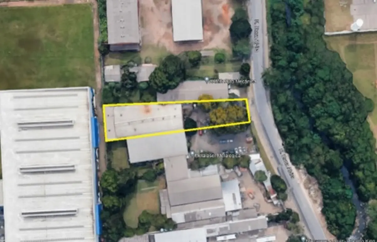 LOTE 001 - Um terreno c/1.360,00m², caracterizado c/o nº11, do desmembramento, sito no Beco de Servidão em continuação da R. Dona Alzira, sob nº 952