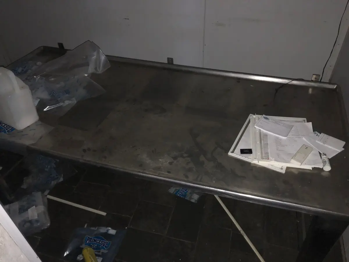 LOTE 000 - SILOS DE INOX – CALDEIRAS – TANQUES 100MIL L – BALANÇA RODOVIÁRIA – RESERVATÓRIO DE ÁGUA – UNO MILLE 95/96