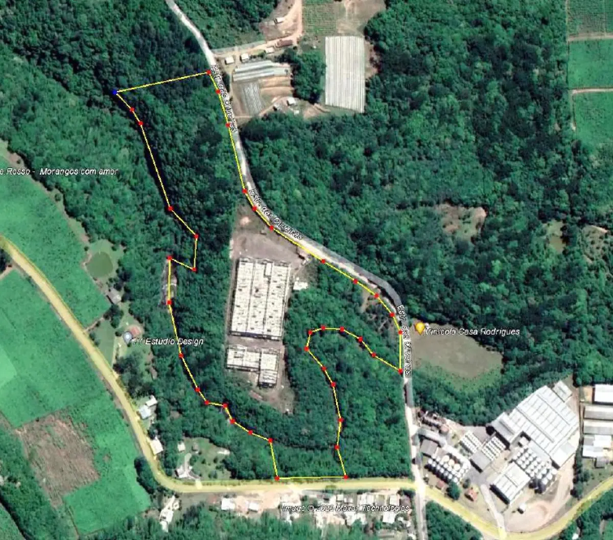 LOTE 001 - GRANDE IMÓVEL EM FLORES DA CUNHA 102.800M2 - ESTRUTURA DE PAVILHAO 11.811M2