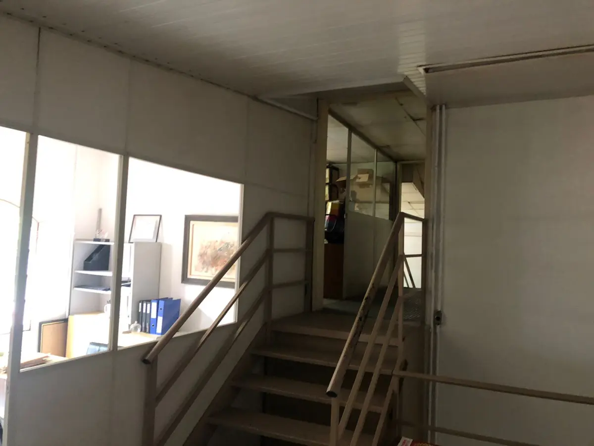 LOTE 001 - Um terreno c/1.360,00m², caracterizado c/o nº11, do desmembramento, sito no Beco de Servidão em continuação da R. Dona Alzira, sob nº 952