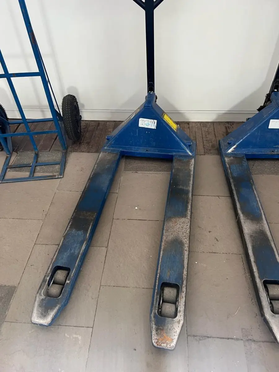 LOTE 001 - LOTE ENGLOBADO DE TODAS AS MAQUINAS DO LEILÃO, ESSE LOTE POSSUI A PREFERENCIA SOBRE OS INDIVIDUAIS (OBS: OS CARROS NAO FAZEM PARTE DESSE LOTE)