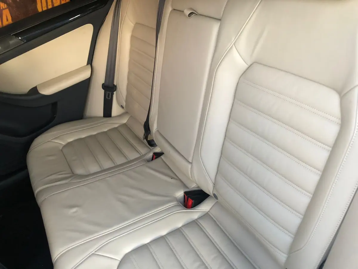 LOTE 001 - Veículo VW Volkswagen Jetta Highline 2.0 TSI 16v 4p Tiptronic, fabricação/modelo 2017/2017 (sem chave)