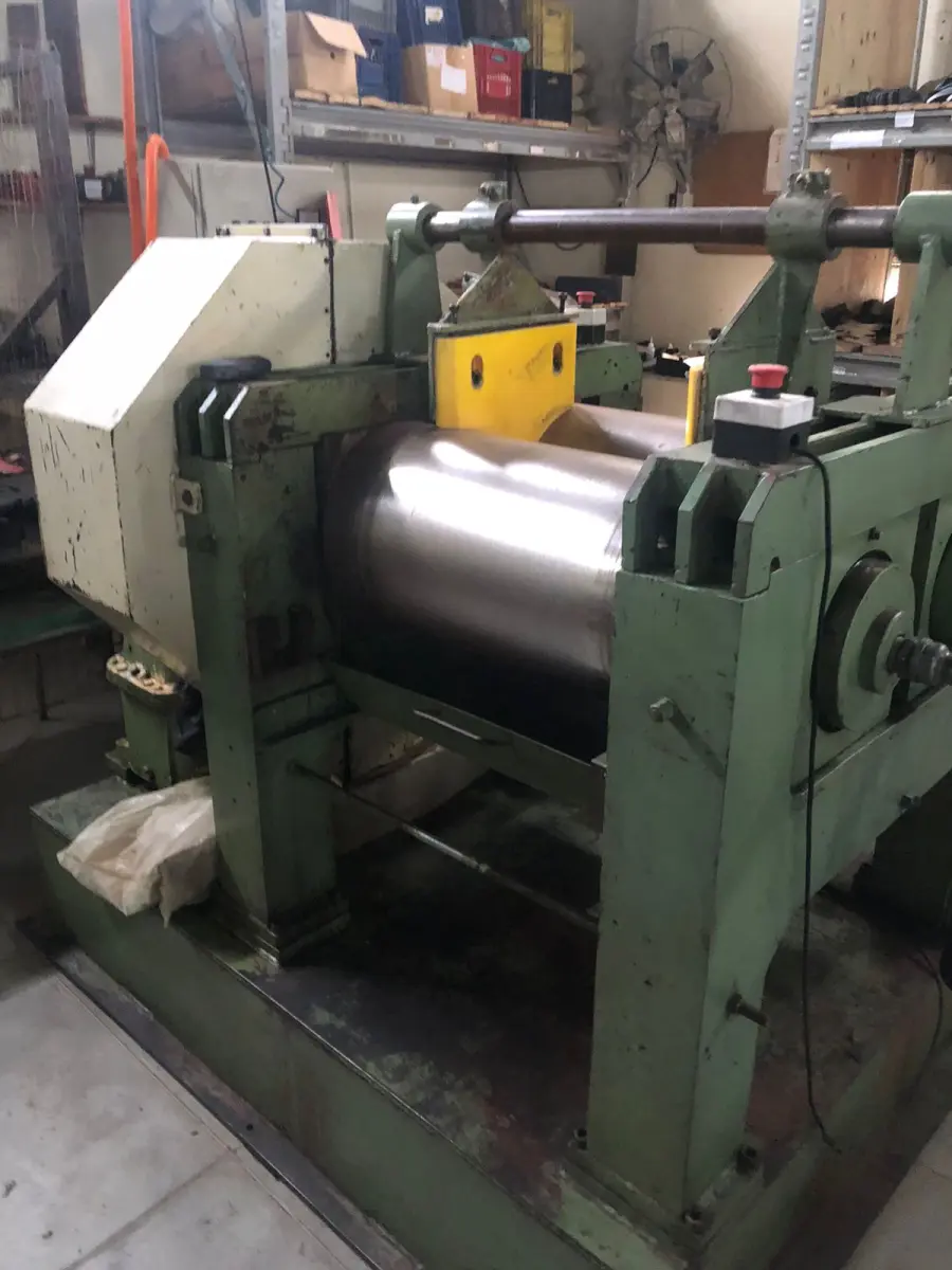 LOTE 060 - uma Bambore marca techmaquinas