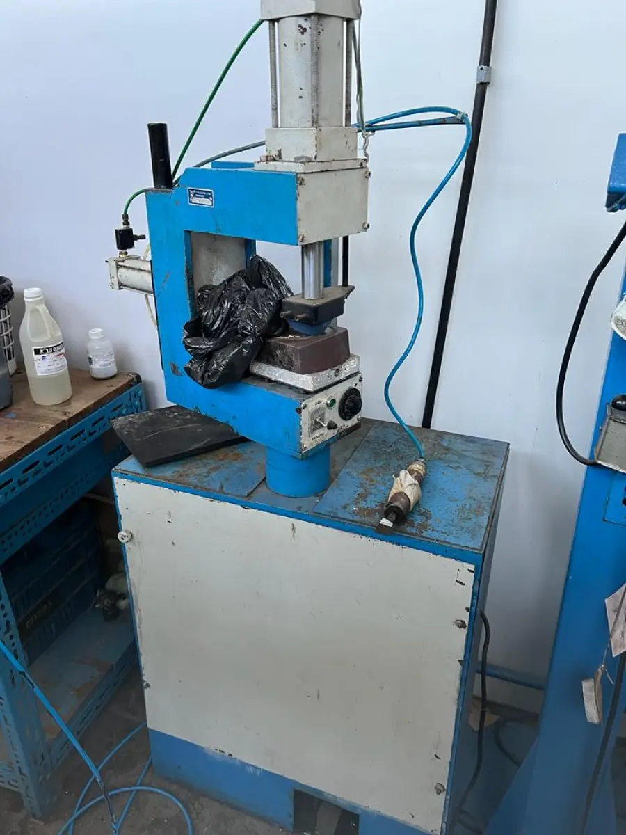 LOTE 120 - prensa de rebater planta manual