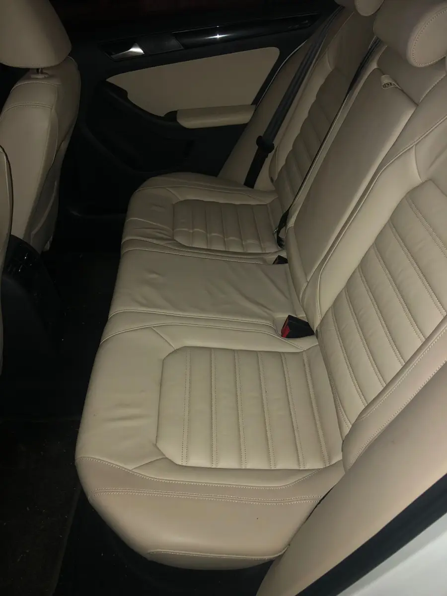 LOTE 001 - Veículo VW Volkswagen Jetta Highline 2.0 TSI 16v 4p Tiptronic, fabricação/modelo 2017/2017 (sem chave)