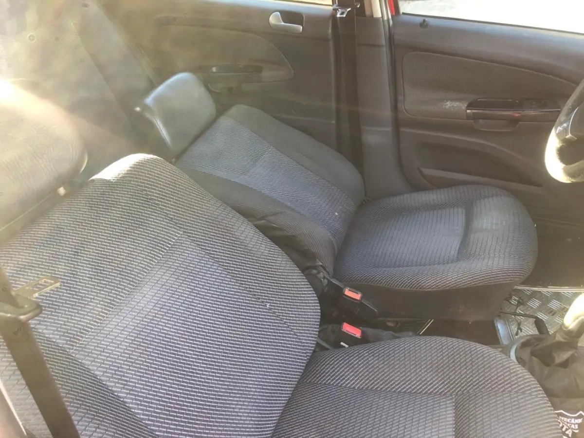 LOTE 000 - VW -Volkswagen Gol (novo) 1.0 Mi Total Flex 8V 4p