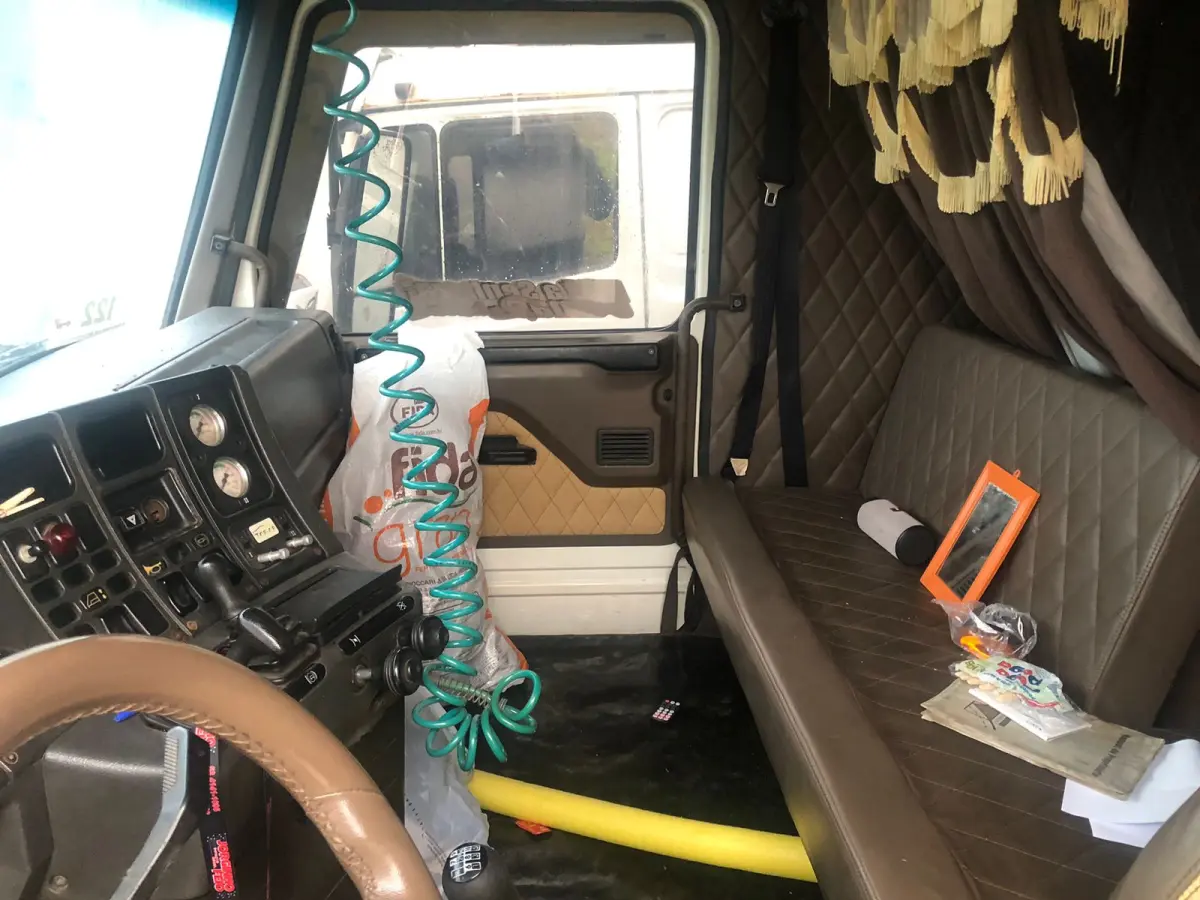 LOTE 003 - SCANIA/T-113 H 360 4x2. 3-Eixos, fabricação/modelo 1996/1997