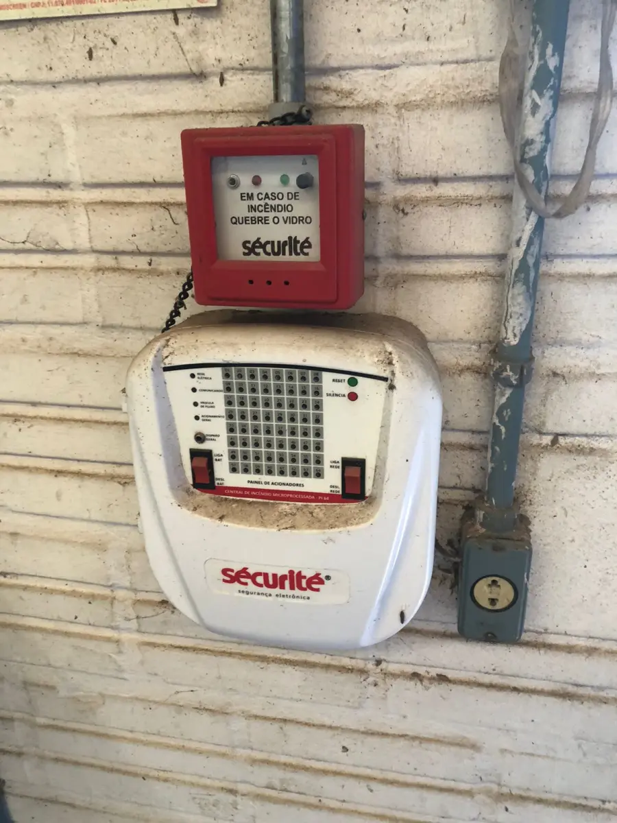 LOTE 049 - CENTRAL DE ALARME DE INCÊNDIO