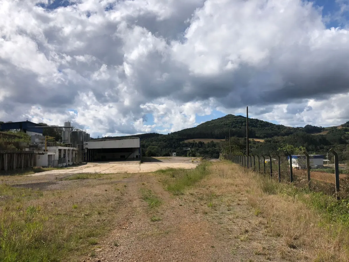 LOTE 000 - Grande Imóvel Urbano na Rod. RS324, KM 28, com área de 50.000m2 localizado na cidade de Nova Araçá