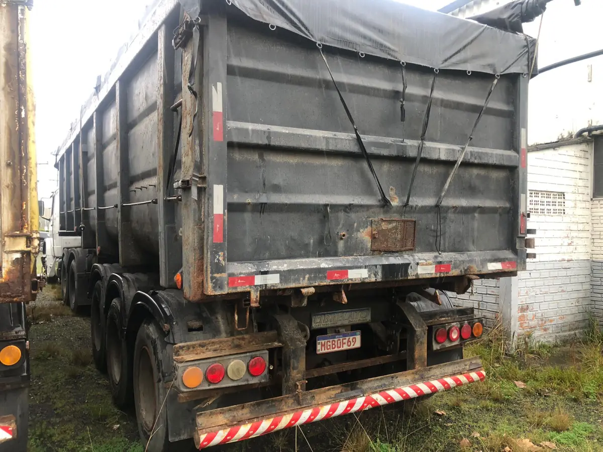 LOTE 005 - SEMI-REBOQUE/LIBRELATO Basculante – 3 eixos, fabricação/modelo 2008/2009