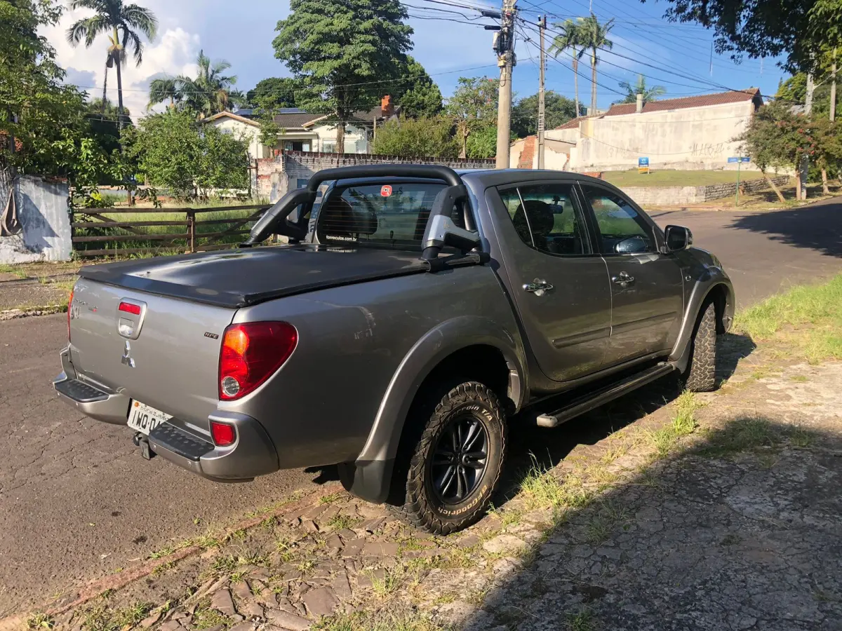 LOTE 000 - MMC L200 TRITON HPE D