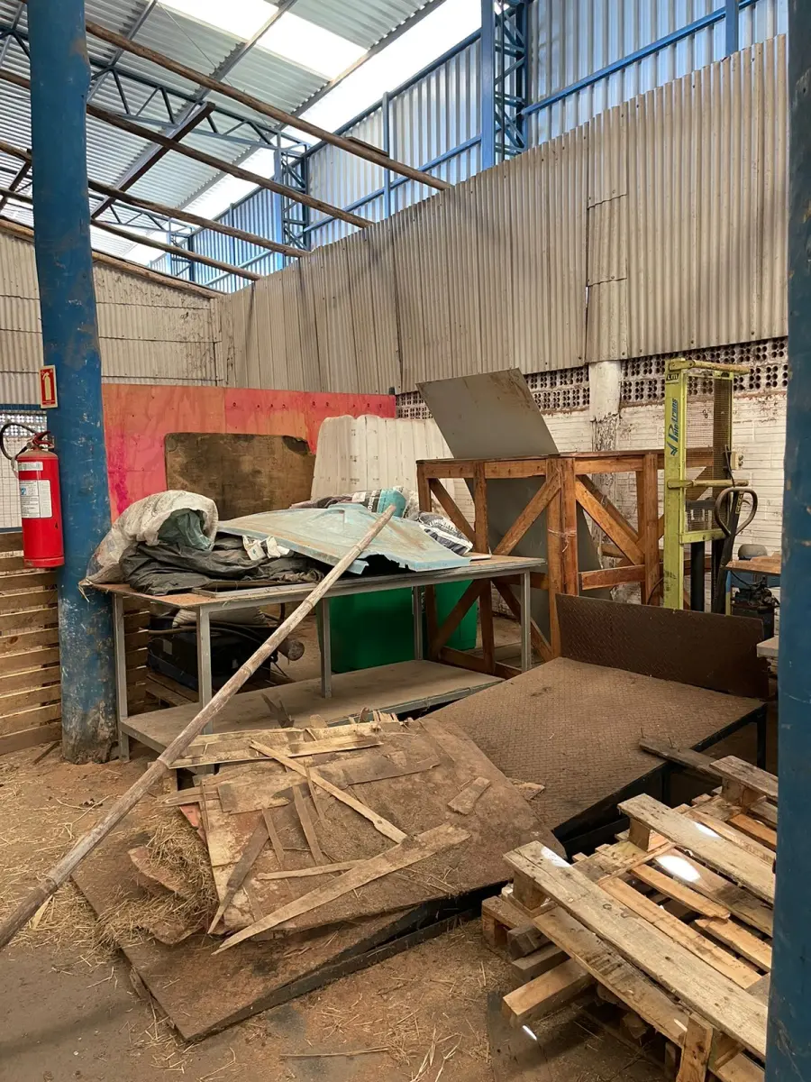 LOTE 050 - RAMPA METÁLICA