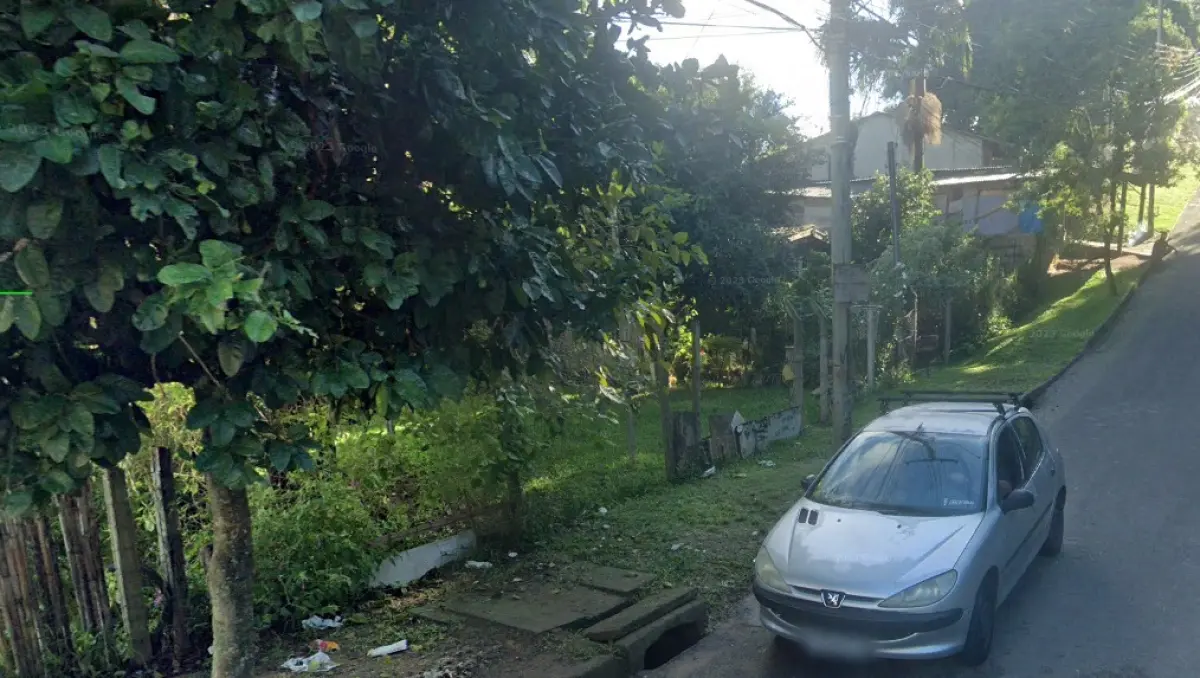 LOTE 001 - o imóvel na R. Liberal, s/n, Bairro Tristeza, com 2.667,28m2