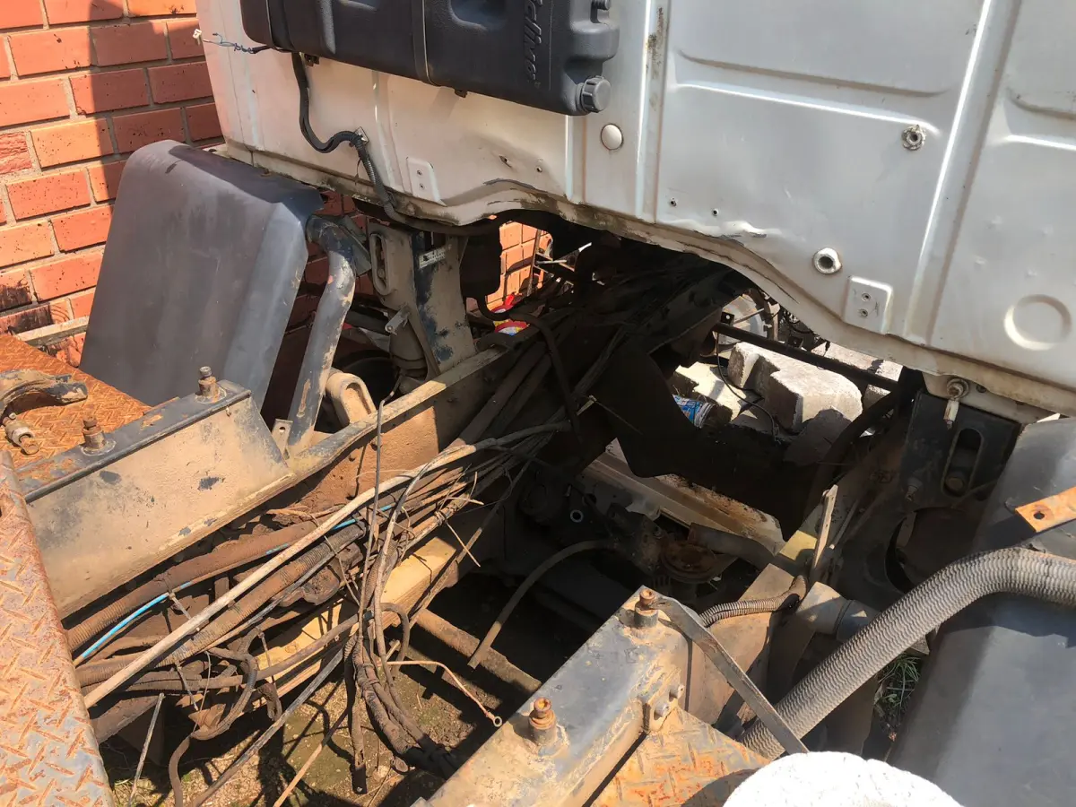 LOTE 003 - Caminhão Ford/Cargo 1622, fabricação/modelo 1999/1999, placa MAM9B04.