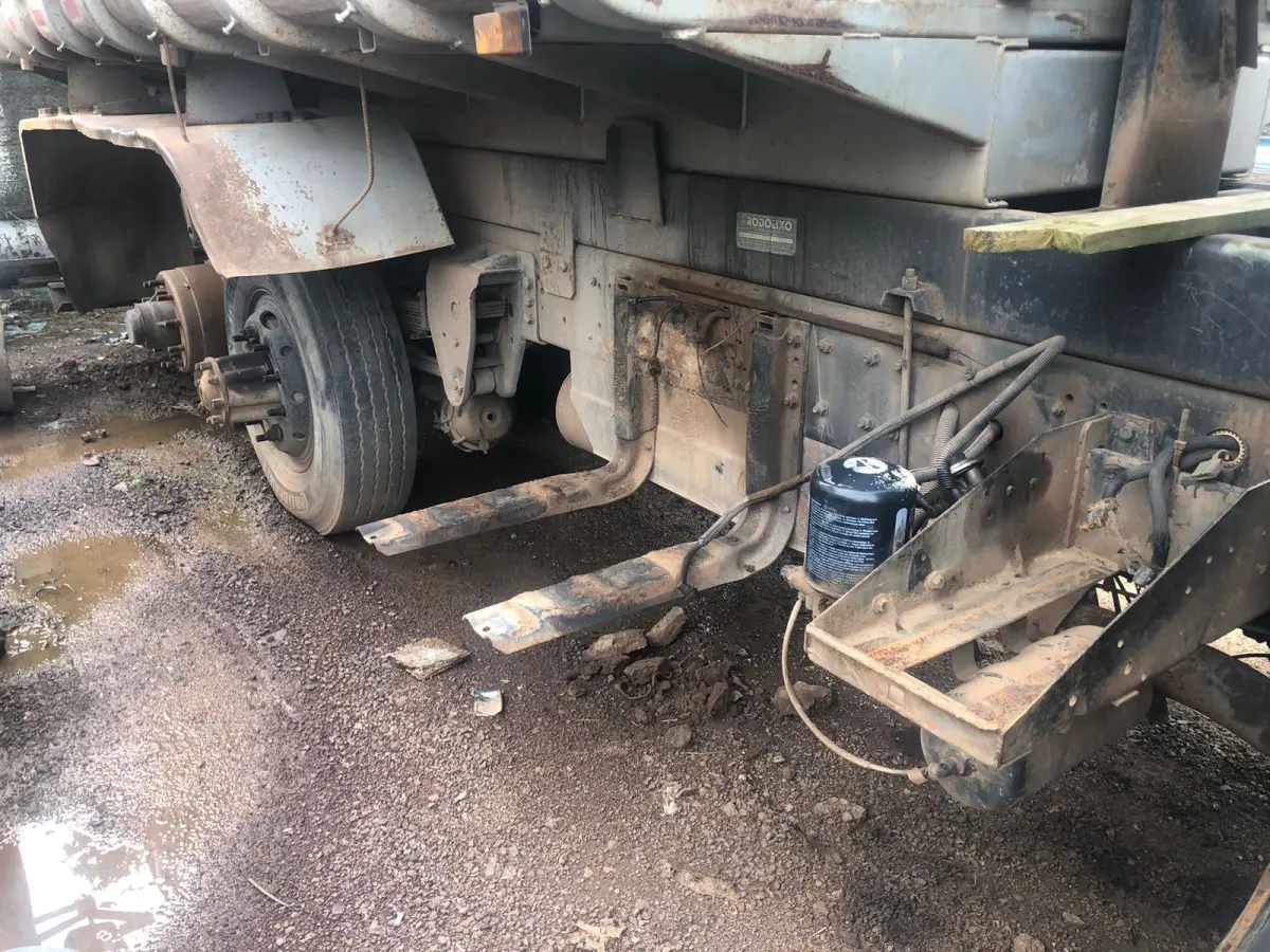 LOTE 001 - Caminhão Ford/Cargo 2422 E, fabricação/modelo 2007/2007, placa INT0690