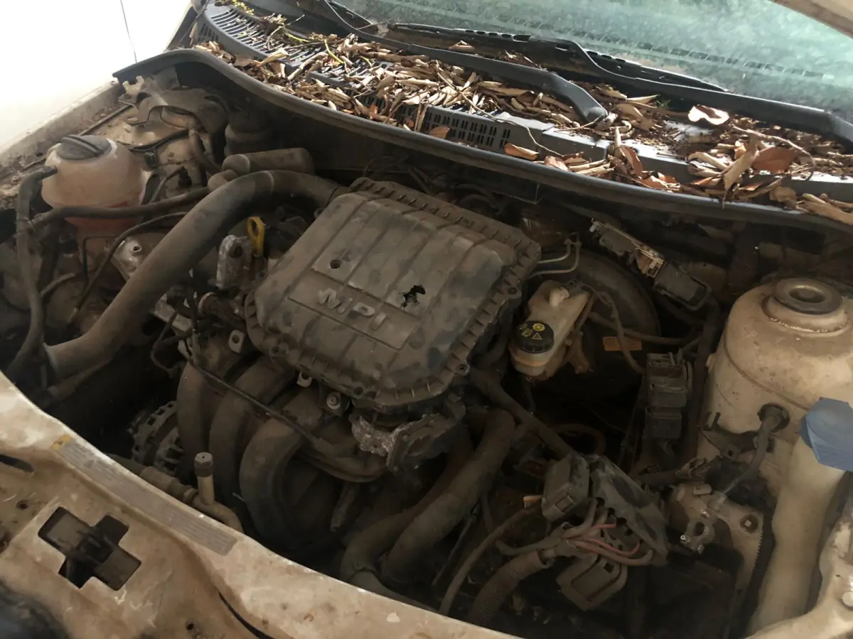 LOTE 002 - Volkswagen/Gol Trendline 1.0 T. Flex 12V 5p, ano/mod 2017/2018, placas IXZ 2349