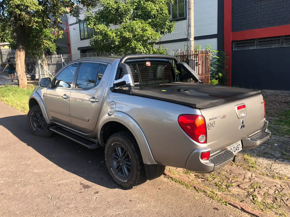 LOTE 000 - MMC L200 TRITON HPE D