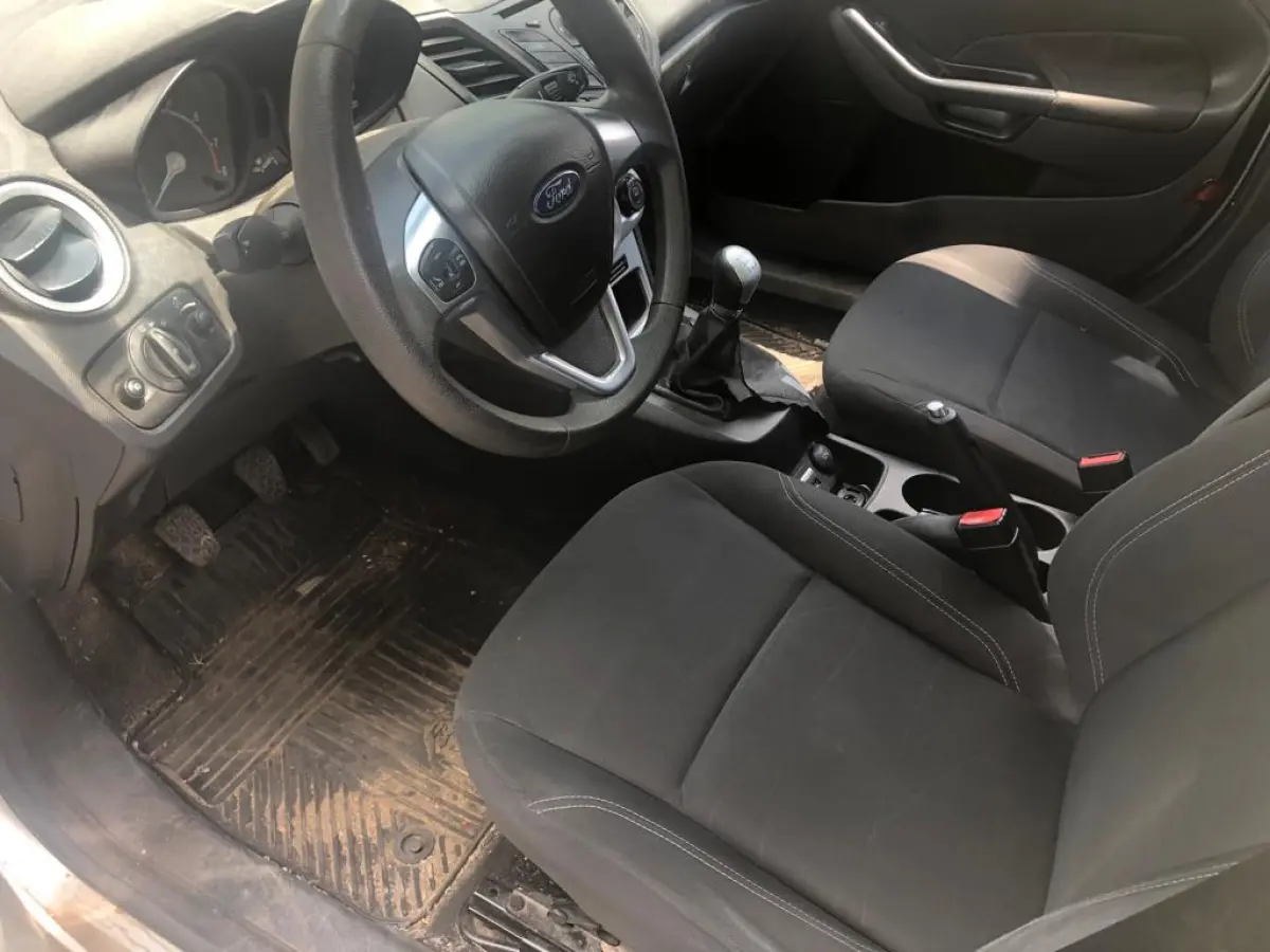 LOTE 013 - Ford Fiesta 1.6 16v Flex Mec 5p, fab/mod 2014/2015