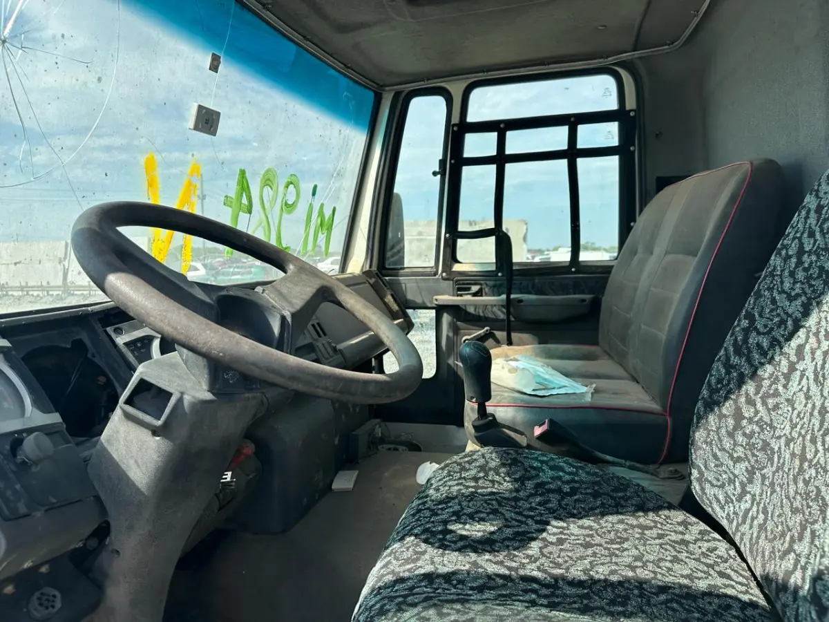 LOTE 000 - FORD CARGO 815 E ANO 2011