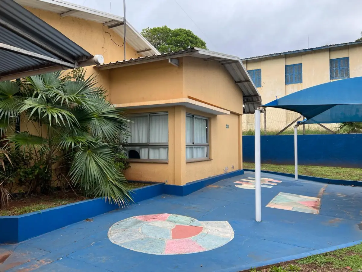 LOTE 001 - GRANDE IMÓVEL CENTRO DE LINS COM 2 ESQUINAS - EM AVENIDA - COM GINASIO COBERTO - SALAS - ESCOLA