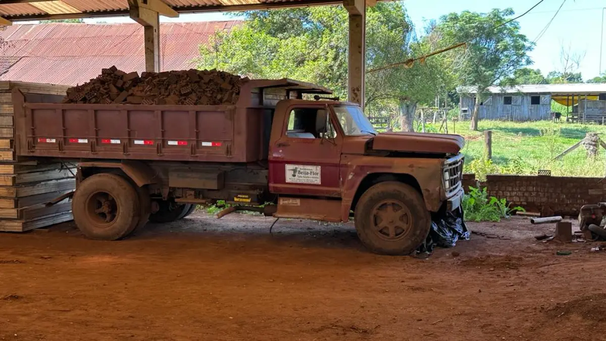 LOTE 001 - UPI DE FABRICA DE TIJOLOS - CERAMICA COMPLETA - CAMINHOES - EMPILHADEIRA -ESCAVADEIRA - SEDE COMPLETA PRODUZINDO - 2 JAZIDAS ATIVAS E COM LICENÇAS - MAIS UM OUTRO IMÓVEL PARA SEDE FUTURA