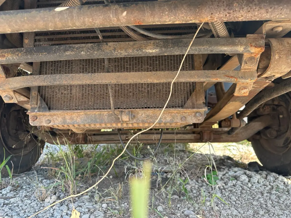 LOTE 000 - FORD CARGO 815 E ANO 2011