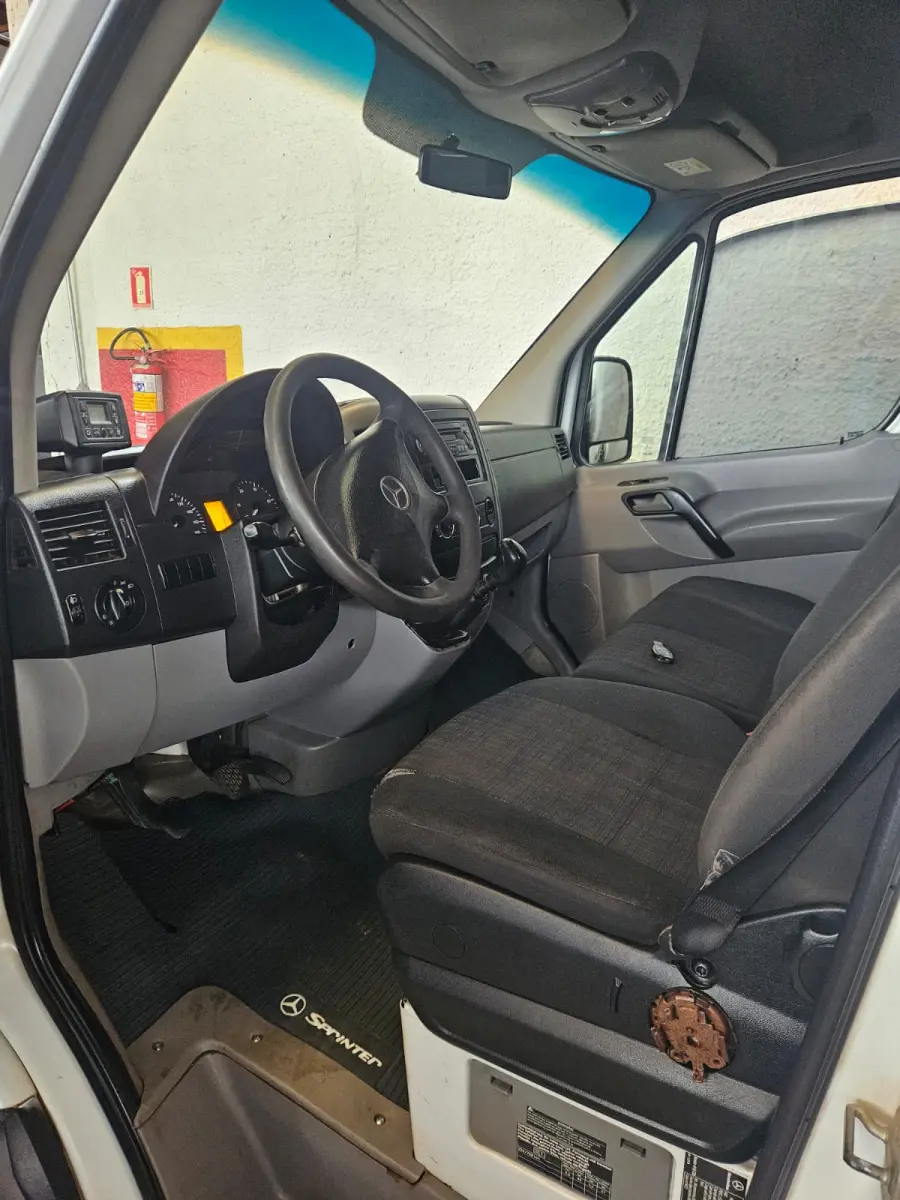 LOTE 001 - SPRINTER 415 VAN LUXO DIESEL, ANO 2019