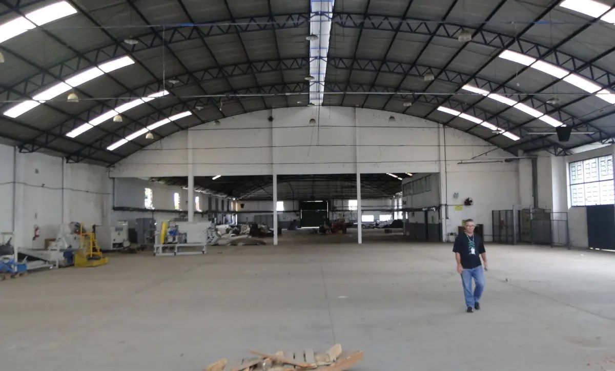 LOTE 001 - GRANDE IMOVEL EM CANUDOS COM 13.600M2 PAVILHAO FABRIL NOVO HAMBURGO