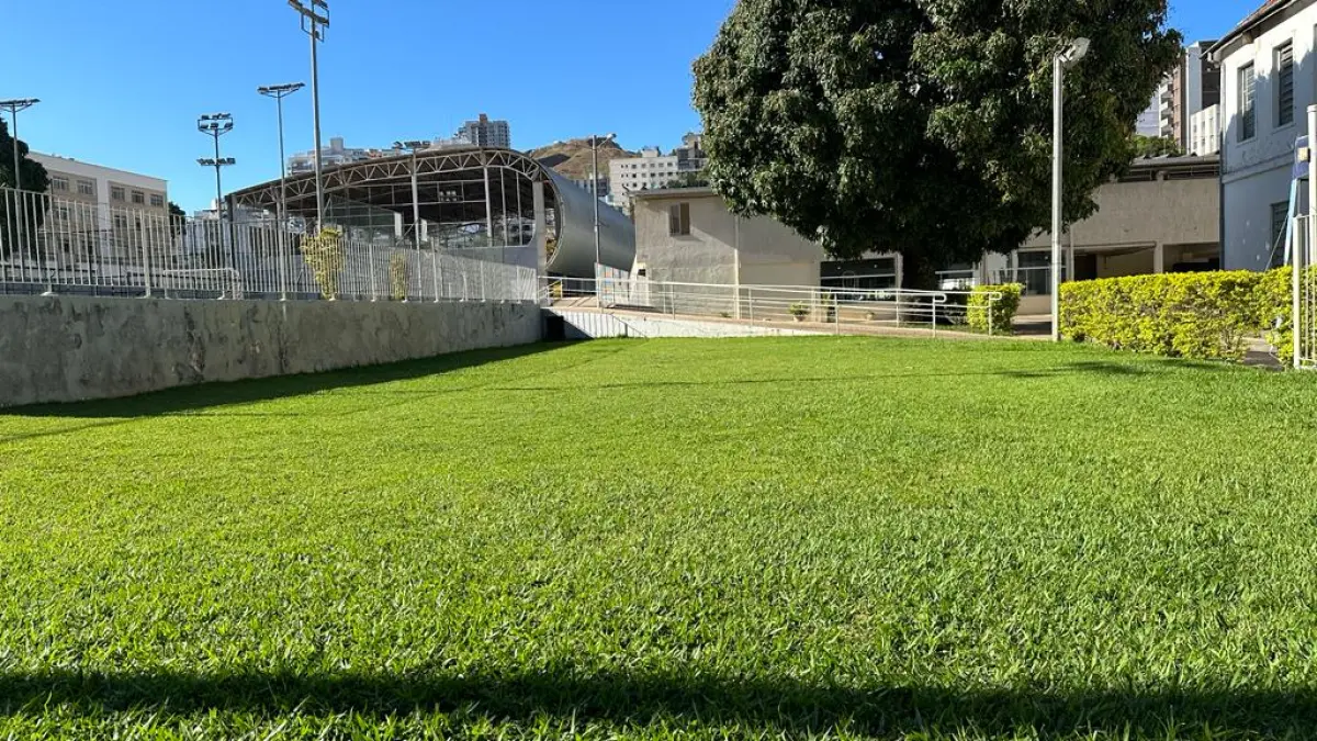 LOTE 001 - GRANDE IMÓVEL DE 13.044,60M2 COM PREDIO PISCINAS ETC EM JUIZ DE FORA MG