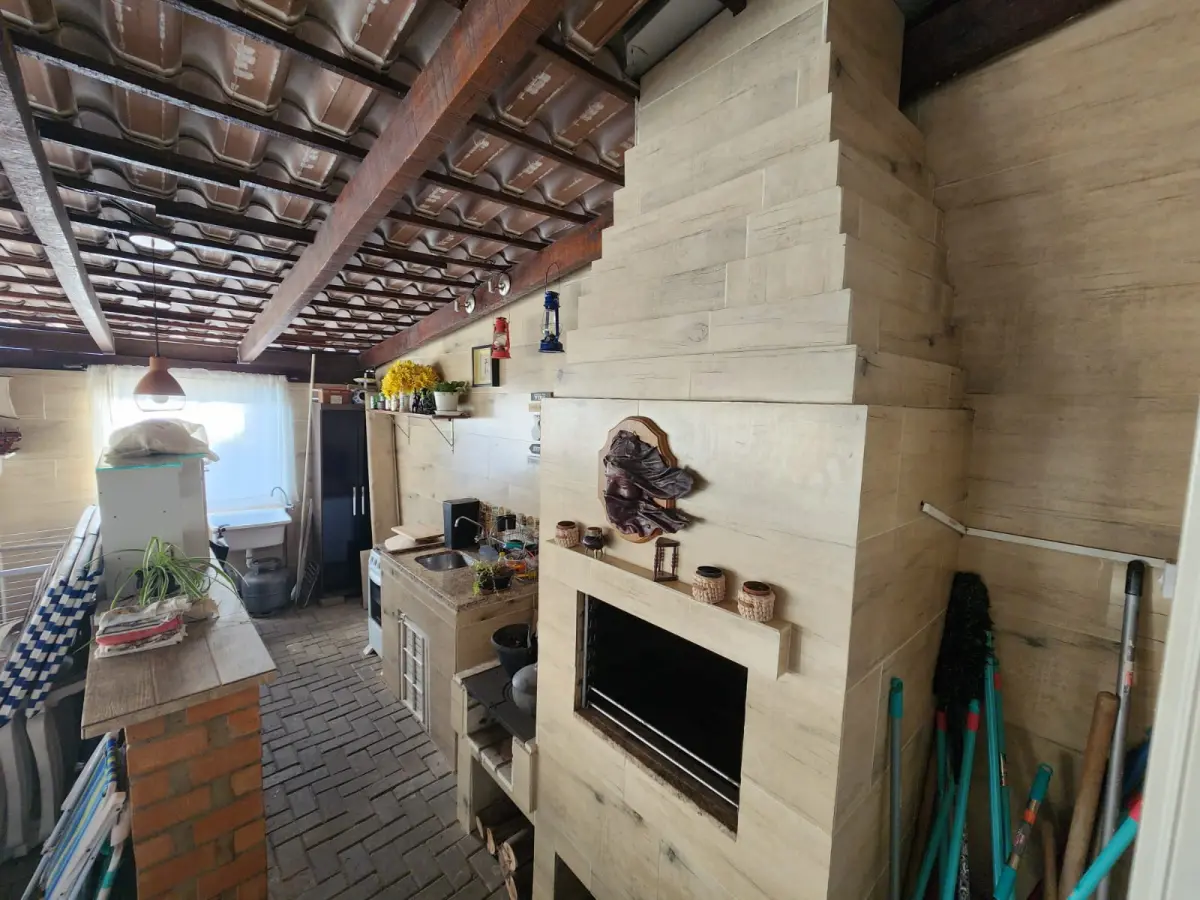 LOTE 001 - GRANDE CASA COM PISCINA NA ILHA DA PINTADA COM MAIS 4 APTS EM OBRA NO IMOVEL