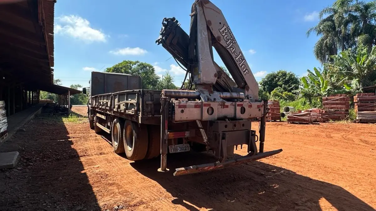 LOTE 001 - UPI DE FABRICA DE TIJOLOS - CERAMICA COMPLETA - CAMINHOES - EMPILHADEIRA -ESCAVADEIRA - SEDE COMPLETA PRODUZINDO - 2 JAZIDAS ATIVAS E COM LICENÇAS - MAIS UM OUTRO IMÓVEL PARA SEDE FUTURA